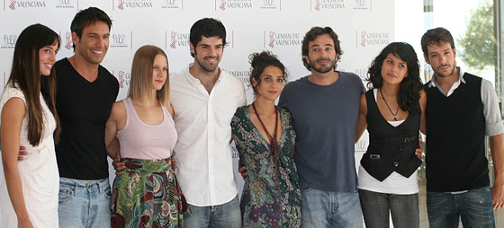 Miguel Ángel Muñóz y Manuela Vellés comienzan el rodaje del thriller «La piel azul»